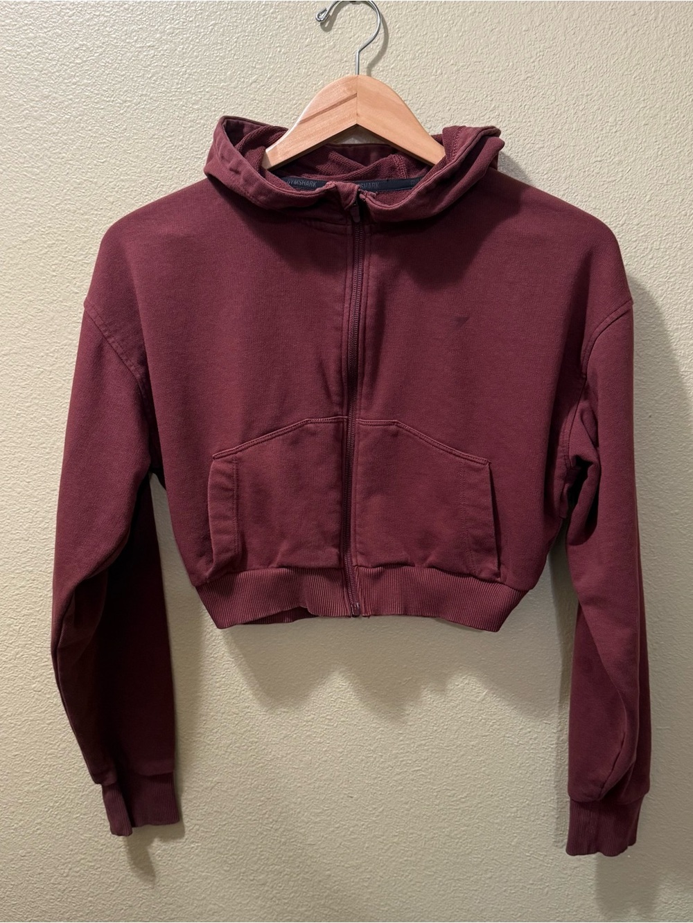Women’s Small Gymshark Cherry Brown Cropped Long Sleeve Full Zip Hoodie